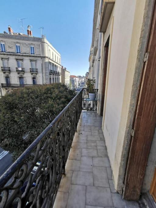 Charmant T2 atypique, rénové, confortable Béziers Extérieur photo